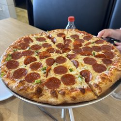 Fresca Pizza And Pasta - Deluxe pizza large