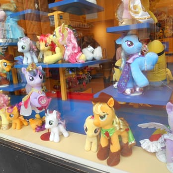 Build-A-Bear Workshop - Toy Stores Near Me - København V, 84