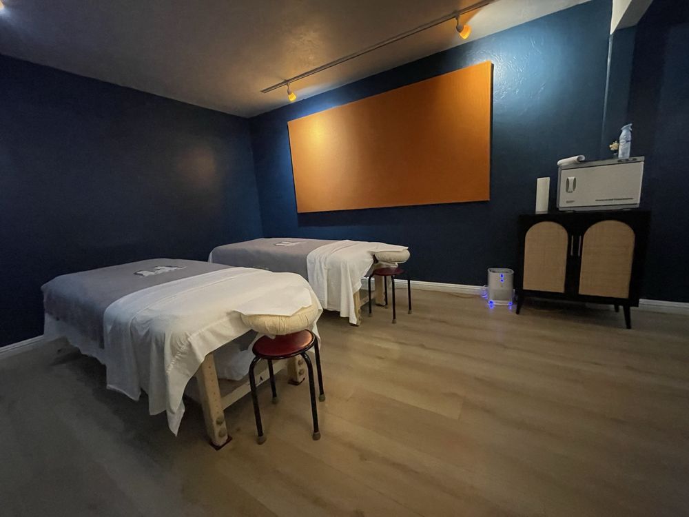 Cloud 9 Foot Spa Logo