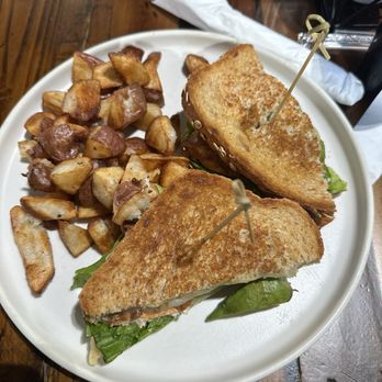 Twisted Egg - Breakfast & Brunch Near Me - Aurora, Colorado