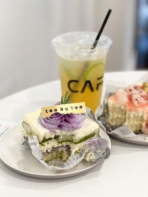 CAFE 2BY2 by null