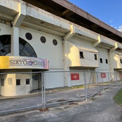 Estadio Sixto Escobar - The stadium is in terrible conditions.