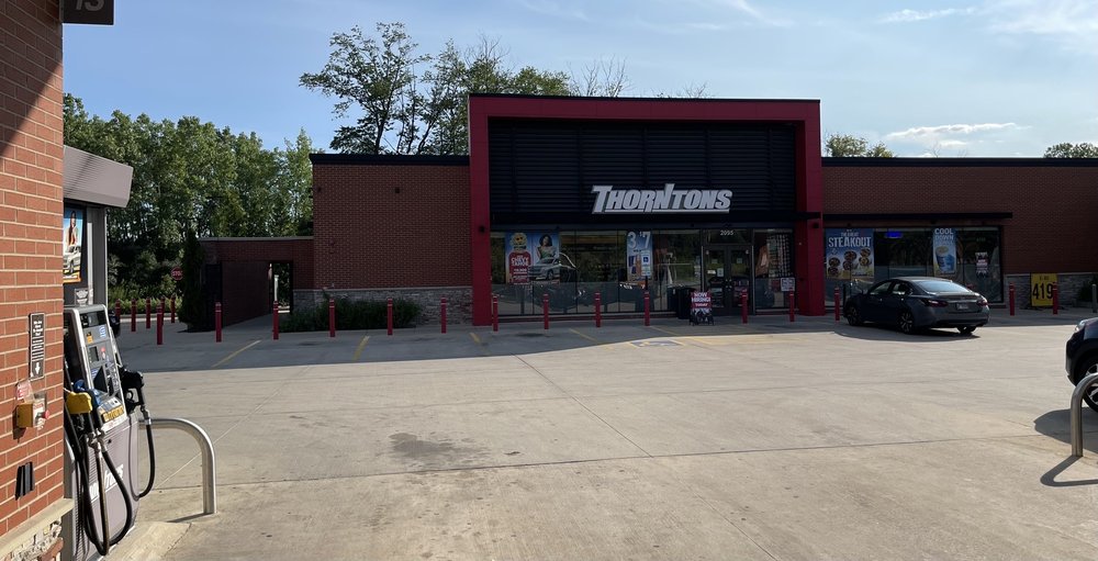 THORNTONS Updated May 2024 14 Reviews 2095 E Algonquin Rd