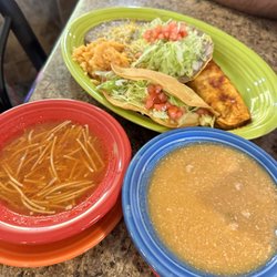 Taco De Oro - Combo plate, vermicelli, pork green chile