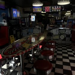 Lenny's Burger Shop - Entrance view