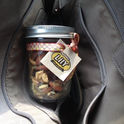 Botanas Lily - Mi regalito de hoy. Mason jar con botana sana para llevar conmigo. (Así nunca estarás de malas en el tráfico o la oficina)