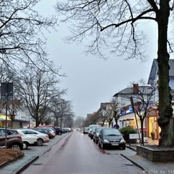 Waitzstraße am frühen Wintermorgen