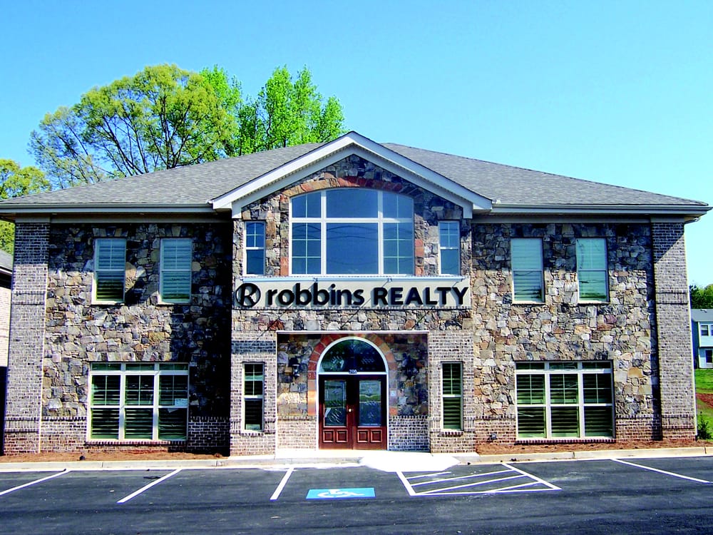 LEON AND TINA ROBBINS ROBBINS REALTY Updated June 2024 11 Photos