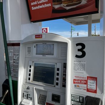 Circle K - a breakfast sandwich and sandwich machine - Gas Stations Near Me - Phoenix, Arizona