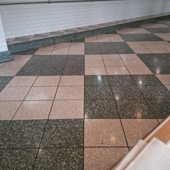 Krispy Kreme - 8/7/26 I pointed out the water leaking and the worker said sorry and put some napkins on our table... - Donuts Near Me - Kahului, Hawaii Krispy Kreme - 8/7/26 I pointed out the water leaking and the worker said sorry and put some napkins on our table... - Donuts Near Me - Kahului, Hawaii