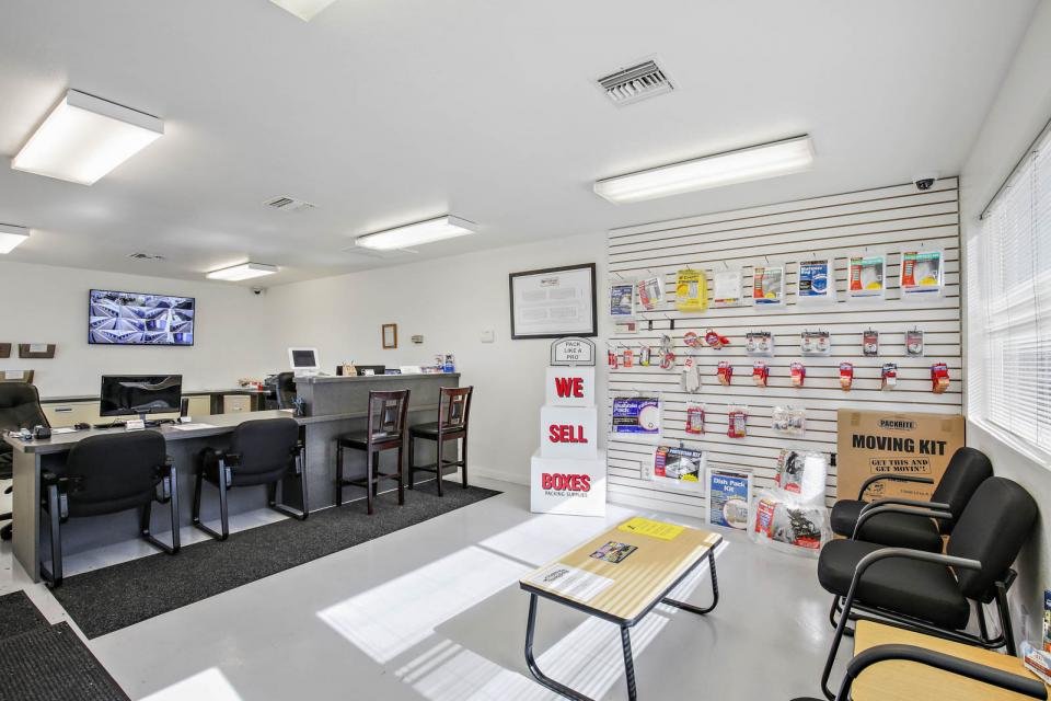 STORAMERICA SELF STORAGE Updated August 2024 12 Reviews 1745 E