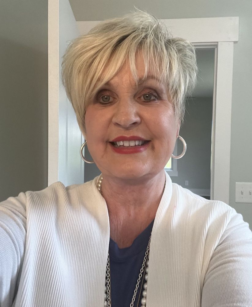 SUE MCCLURG ALL STAR REAL ESTATE 116 New Towne Sq, Morehead