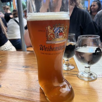 Dacha Beer Garden - Das boot - Beer Gardens Near Me - Washington, DC, District of Columbia