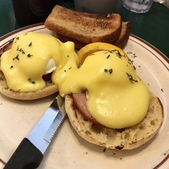 The Frog Pond - Breakfast & Brunch Near Me - St Pete Beach, Florida
