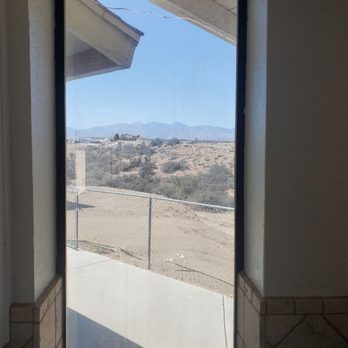 Garcia's Glass - Cracked window, top right inside before being fixed - Windows Installation Near Me - Victorville, California Garcia's Glass - Cracked window, top right inside before being fixed - Windows Installation Near Me - Victorville, California