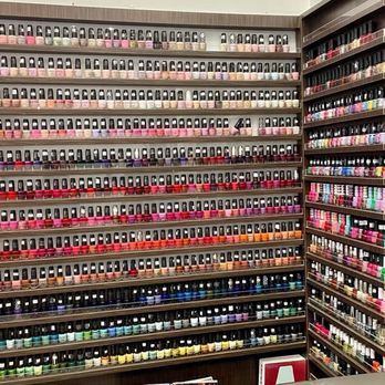 21 Nail Lounge - Arlington - Nail Salons Near Me - Arlington, Virginia