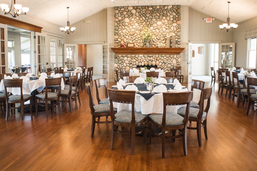 PETOSKEYBAY VIEW COUNTRY CLUB Updated August 2024 2328 Country