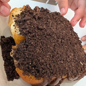 Yonutz Donuts and Ice cream - Kinder Chocolate Smash - Juice Bars & Smoothies Near Me - Phoenix, Arizona Yonutz Donuts and Ice cream - Kinder Chocolate Smash - Juice Bars & Smoothies Near Me - Phoenix, Arizona