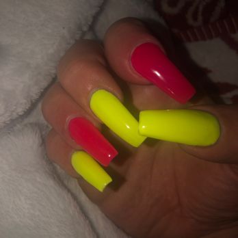 Red Nails - 70/80 colors love it - Nail Salons Near Me - Spanaway, Washington