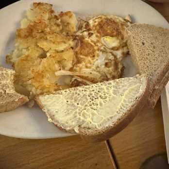 Robin Hood Restaurant - eggs over hard and toast with margarine - American Near Me - Rehoboth Beach, Delaware Robin Hood Restaurant - eggs over hard and toast with margarine - American Near Me - Rehoboth Beach, Delaware