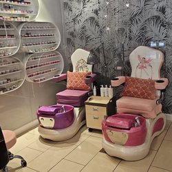 La Belle Nails and Spa - Princess!! Mini pedi stations