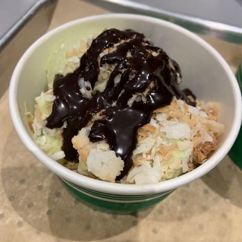 Ripe Delray - Avocado gelato with chocolate syrup and coconut chips - Gluten-Free Near Me - Delray Beach, Florida Ripe Delray - Avocado gelato with chocolate syrup and coconut chips - Gluten-Free Near Me - Delray Beach, Florida