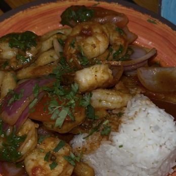 El Mono - Saltado de Camarones - Peruvian Near Me - Berkeley, California