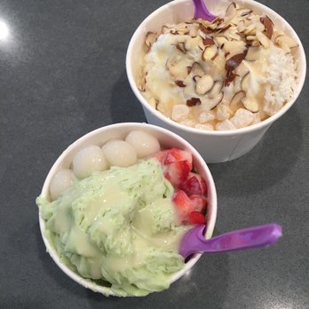 Salju Dessert - Pandan flavored shaved snow and original shaved snow. - Desserts Near Me - Alhambra, California