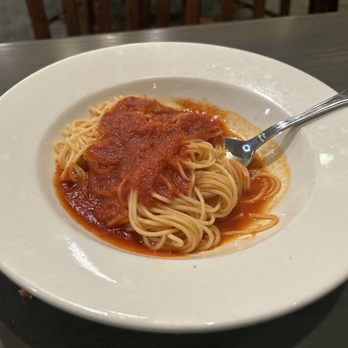 Luigi's Restaurant & Gourmet Express - Marinara Sauce with Spaghetti - Italian Near Me - Johnston, Rhode Island