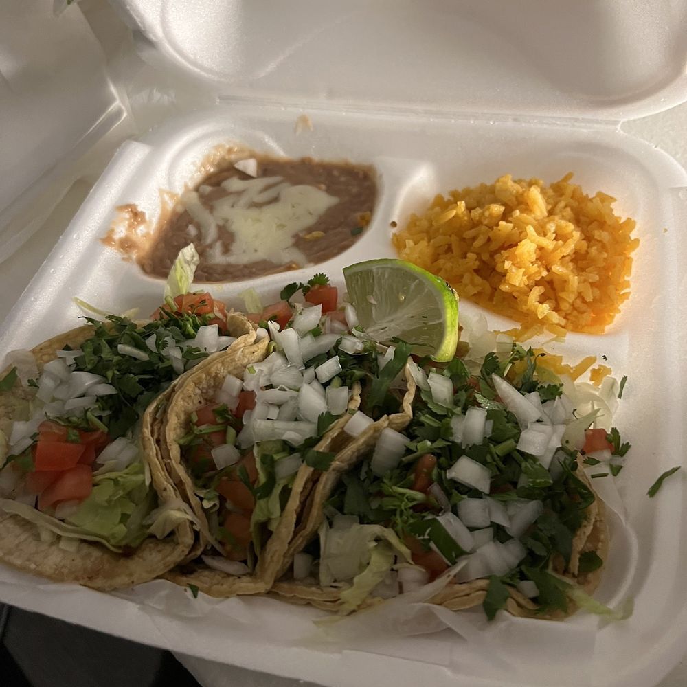 El Pulpo Loco - Chicken Tacos Dinner - Mexican Near Me - Chicago, Illinois El Pulpo Loco - Chicken Tacos Dinner - Mexican Near Me - Chicago, Illinois