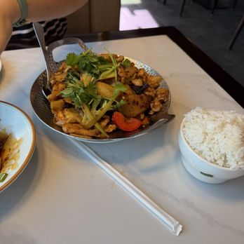 Etang Asian Bistro - Dry pot chicken - Asian Fusion Near Me - Pooler, Georgia Etang Asian Bistro - Dry pot chicken - Asian Fusion Near Me - Pooler, Georgia