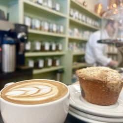 Blue Heron Tea & Coffee - Lattee and muffin