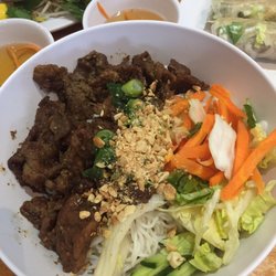 Tan Thanh - Rice vermicelli with pork. Delicious !