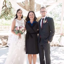 Officiant Amber - Officiant Amber and couple