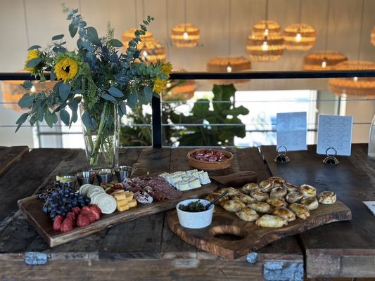 LaChona Empanadas y Vinos Argentinos by null