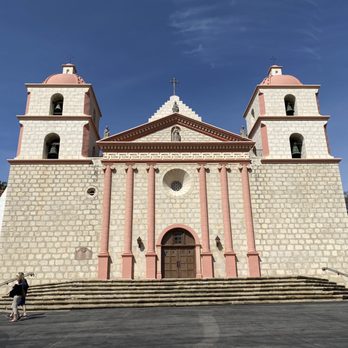 Santa Barbara Trolley - 15-20 minute stop at Old Mission Santa Barbara! - Wine Tours Near Me - Santa Barbara, California