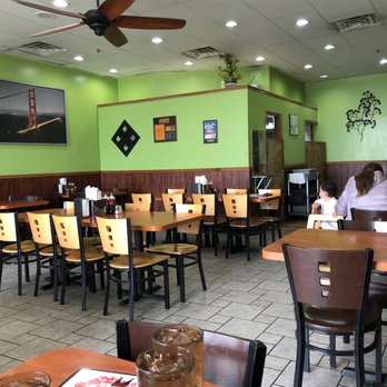 Pho Cali - Lots of open seating on a Saturday Morning - Vietnamese Near Me - West Valley City, Utah
