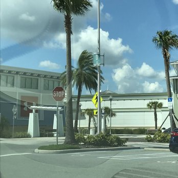 Tampa Premium Outlets - Outlet Stores Near Me - Lutz, Florida Tampa Premium Outlets - Outlet Stores Near Me - Lutz, Florida
