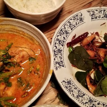 Som Saa - Sea bass curry and garlic black pepper prawns. - Thai Near Me - London, XGL