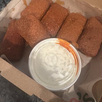 Chili's - Nashville Hot Mozzarella - American Near Me - Atlanta, Georgia