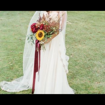 The Bloom Equation - Bride bouquet - Party & Event Planning Near Me