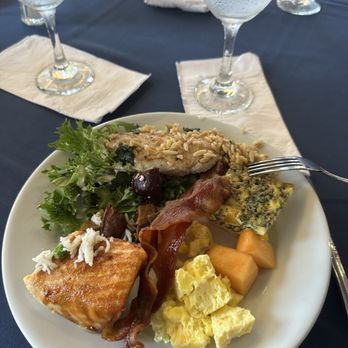Riverhouse Cruises - Brunch buffet - Boat Charters Near Me - Haddam, Connecticut Riverhouse Cruises - Brunch buffet - Boat Charters Near Me - Haddam, Connecticut