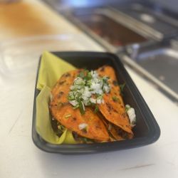 Taqueria Los Toys - QUESABIRRIA TO GO