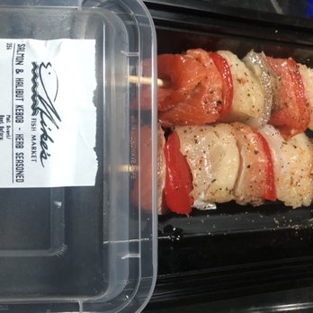Mike's Fish Market - Kabobs way over priced - Seafood Markets Near Me - Toronto, Ontario