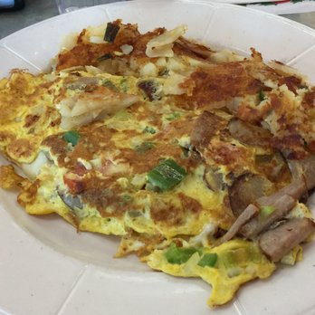 Lighthouse Diner - Italian Omelette ! Mozzarella cheese, peppers, sausage! Huge portion, it was very good ! - Diners Near Me - Wantagh, New York Lighthouse Diner - Italian Omelette ! Mozzarella cheese, peppers, sausage! Huge portion, it was very good ! - Diners Near Me - Wantagh, New York