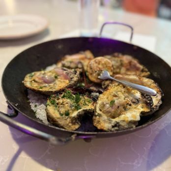 Pier 6 - Hot Blooded Oysters - Seafood Near Me - San Leon, Texas Pier 6 - Hot Blooded Oysters - Seafood Near Me - San Leon, Texas