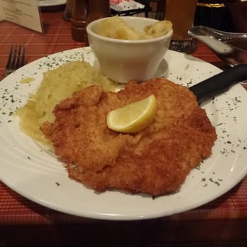 Checkers Old Munchen - Wienerschnitzel! - American Near Me - Pompano Beach, Florida