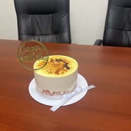 Strawberry crème brûlée cake