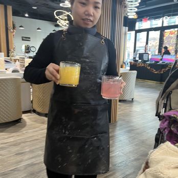 Gateway Nails & Lash - Complimentary drinks - Nail Salons Near Me - Brooklyn, New York