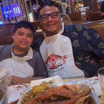 Mr and Mrs Crab - Happy hour - Seafood Near Me - Orlando, Florida Mr and Mrs Crab - Happy hour - Seafood Near Me - Orlando, Florida